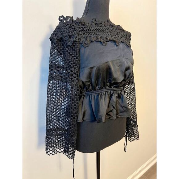 Self Portrait Crepe Lace Off-Shoulder Blouse in Black Size 2 Embroidered Floral - Picture 3 of 4